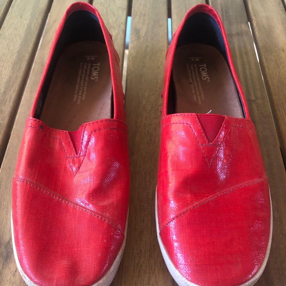Red classic slip on Toms